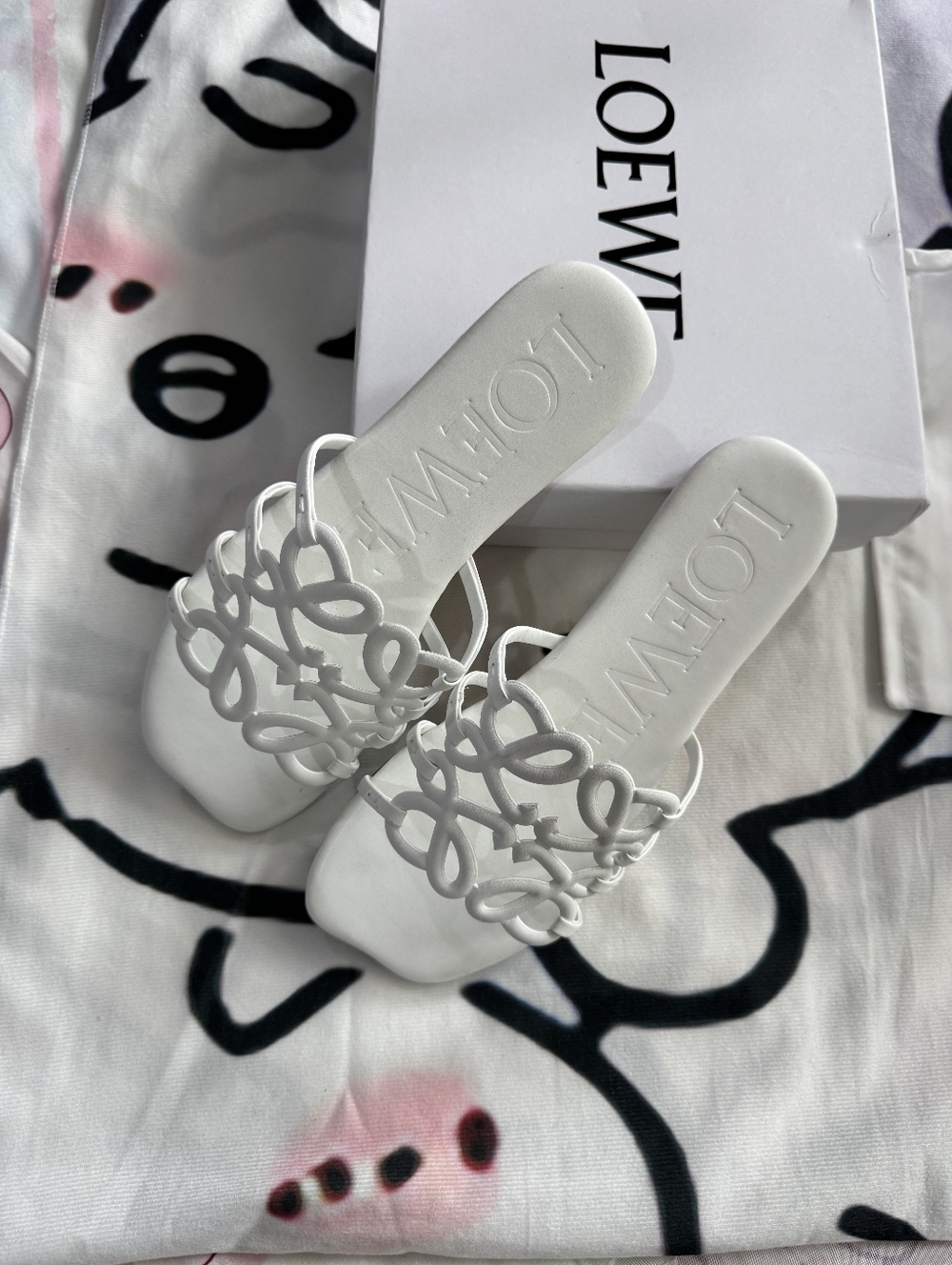 Loewe Anagram White Cut-Out Square-Toe Slides - Picture 3 of 8